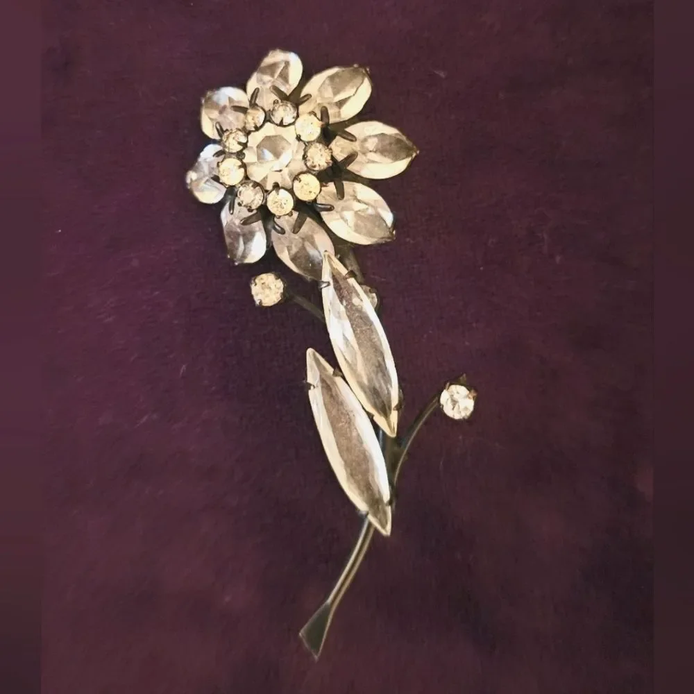 Vintage Elegant Black Silver Rhinestone Floral Brooch Pin